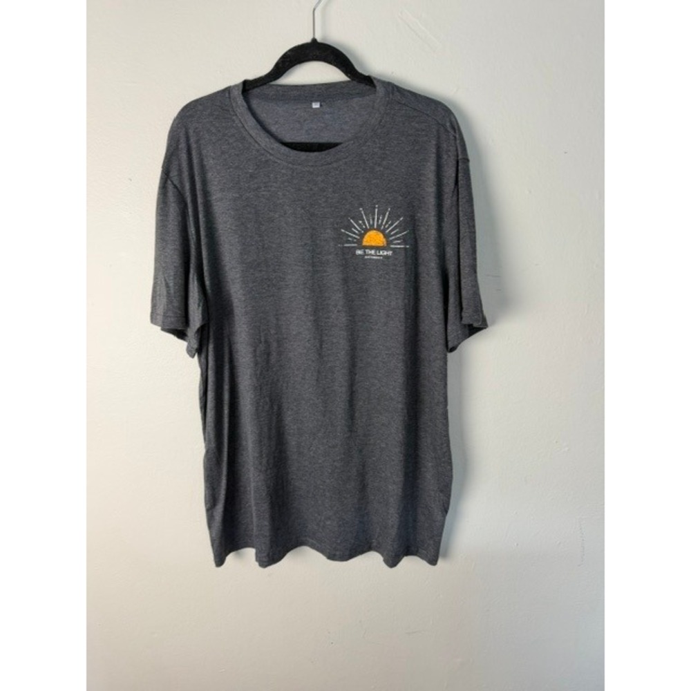 Be The Light Matthew 5:14 Christian Graphic T-Shirt Mens Charcoal Grey Heather L
